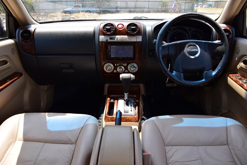 ขายรถครอบครัว ISUZU MU7 primo ตัวท็อป ปี2008 พร้อมใช้งานเกียร์ออโต้ 3.0VGS TURBO เบาะหนังแท้ 3ตอนแอร์หลังคา จอทัสกรีน จอกลางเครื่องนิ่มๆ โทร0957401229 รูปที่ 8