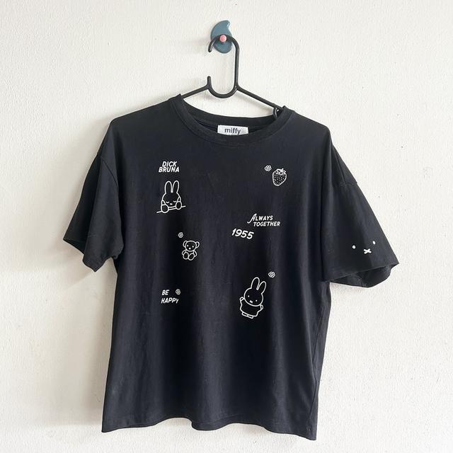 มิฟฟี่M เสื้อยืดหญิงทรงกว้างสกรีนลาย miffy
