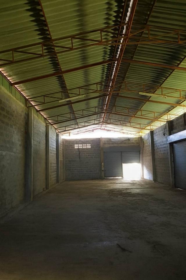 ขายโกดัง + บ้าน + ออฟฟิศติดถนนใหญ่ ลาดกระบัง! 2 ไร่ 2 งาน 4