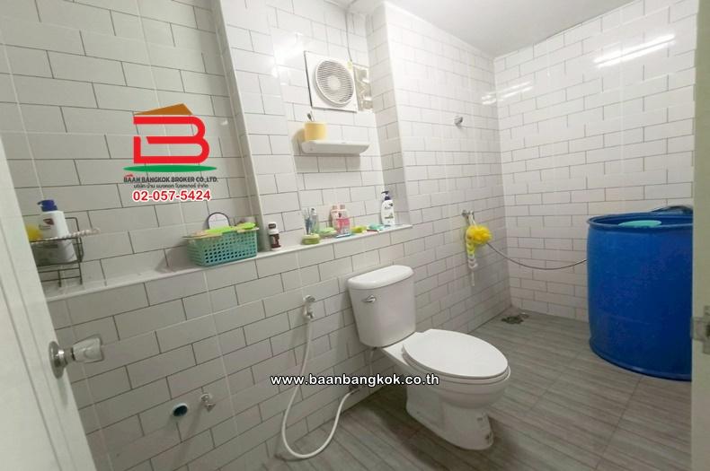 ทาวน์เฮาส์ 1 ชั้น เนื้อที่ 17 ตร.ว. หมู่บ้านอยู่เจริญ 1 (คลอง 4) ถนนไสวประชาราษฎร์ ตำบลบึงยี่โถ อำเภอธัญบุรี จังหวัดปทุมธานี รูปที่ 11