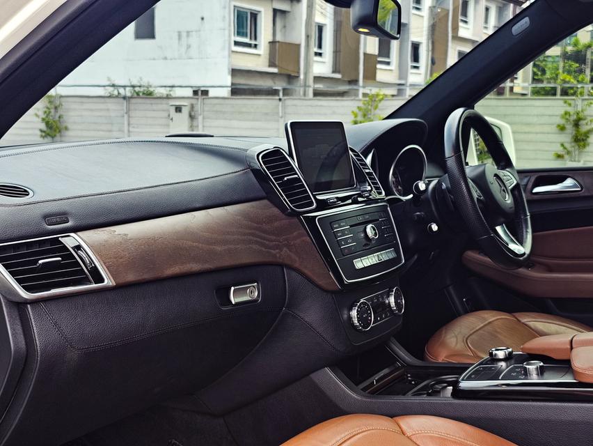 GLE500e 16