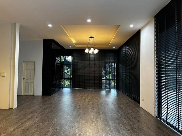 PB5906ให้เช่าสำนักงาน ย่านลาซาล สุขุมวิท 105 เขตบางนา อาคารมีที่จอดรถ 12 คัน  12