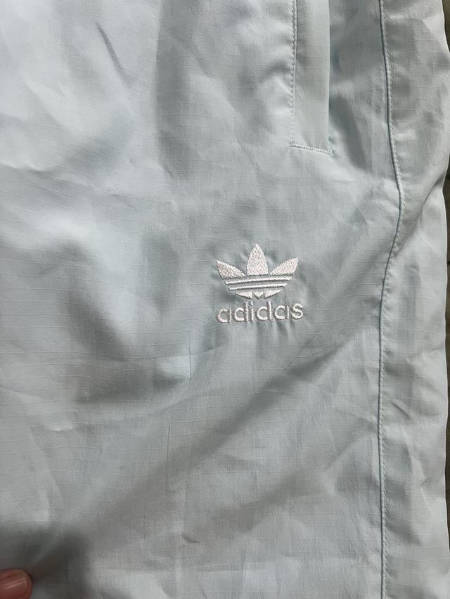 กางเกงขาสั้นผู้ชาย Adidas รูปที่ 2