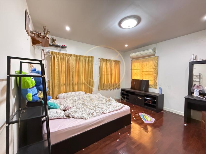 บ้านเดี่ยวหลังใหญ่ ทำเลดี ราคาต่ำกว่าตลาด เพียง 4.5 ล้านบาท พร้อมเข้าอยู่ หรือซื้อไว้รีโนเวททำกำไรก็คุ้ม     หมู่บ้านเนเจอร์ โฮม วงแหวน–พระราม 5 14