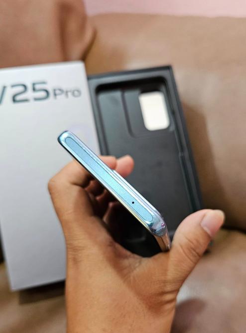 Vivo V25 สีฟ้า 5