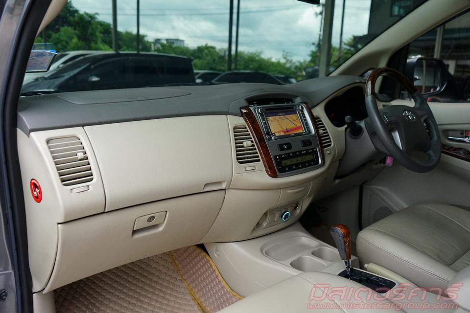 2013 TOYOTA INNOVA 2.0V 11