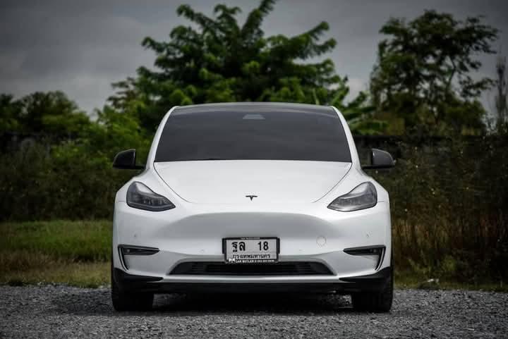 รีบขาย TESLA MODEL Y 4