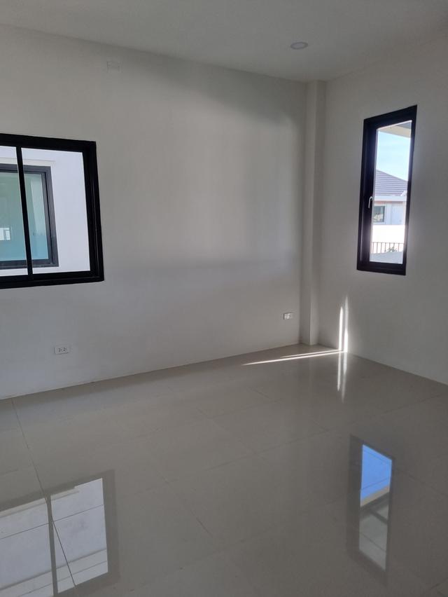 ที่ดินพร้อมสิ่งปลูกสร้าง 8