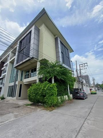 ให้เช่าโฮมออฟฟิต 4 ชั้น 600 ตรม. ห้องมุม ย่านรามอินทรา ใกล้แฟชั่นไอแลนส์ , MRT วงแหวนรามอินทรา 3