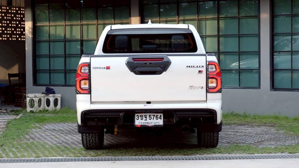 รหัสรถ KN5764 TOYOTA HILUX REVO รุ่น GR SPORT : เครื่องยนต์ 2.8 ดีเซล 2022 เกียร์ AUTO