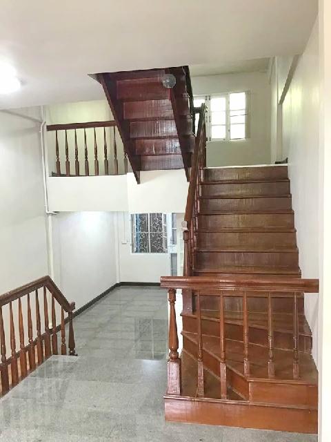 นันทนา ตลาดพูนทรัพย์ 300ม. MRTรังสิต 4.7 กม. ทาวน์เฮ้าส์ 2.5 ชั้น 19 ตร.วา.170 ตร.ม. ใหม่ทั้งหลัง ม.ปทุมธานี 1.9 กม.2 นอ 6