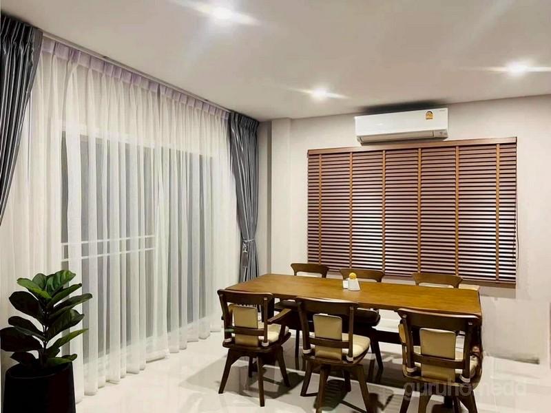 ขาย/ให้เช่าบ้านเดี่ยวหลังใหญ่ Centro พระราม 9 กรุงเทพกรีฑา เนื้อที่ 60.4 ตรว 4นอน 3น้ำ ต่อเติม บิ้วท์อิน เฟอร์นิเจอร์ พร 5