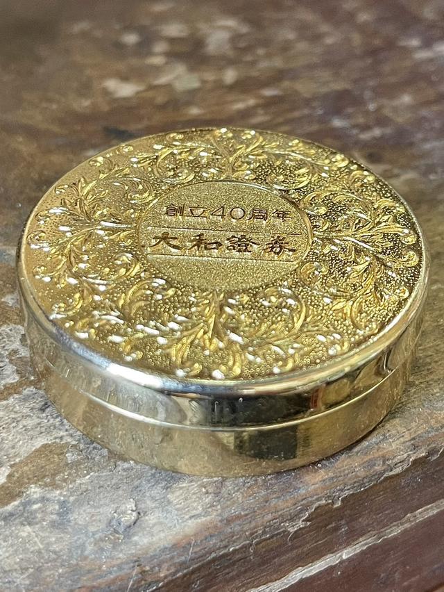 ตลับหมึกสีแดง ชุปทองคำบริสุทธิ์ 24K GP รุ่นฉลองครบรอบ40ปีShuniku ลายดอกเบญจมาศ 5