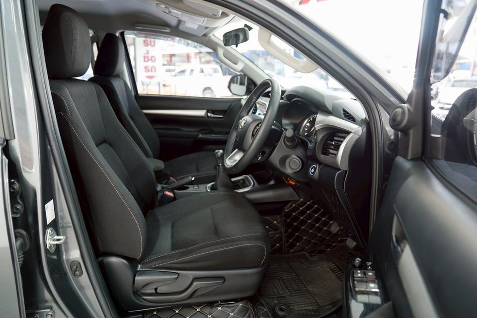 TOYOTA Double Cab 2.4 MID MT ปี 2020 12