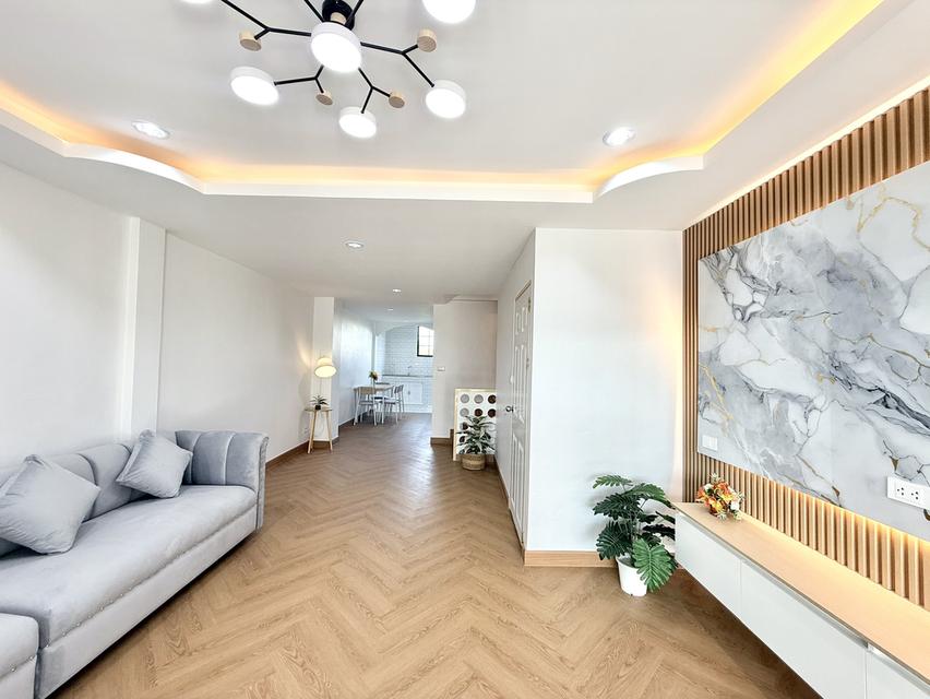 หมู่บ้านสินทองร่มเกล้า 28 4