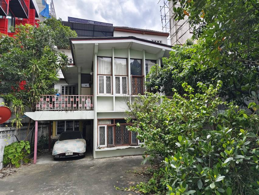 ที่ดินพร้อมสิ่งปลูกสร้าง89วา สุขุมวิท22 ซ.สายน้ำทิพย์3 1