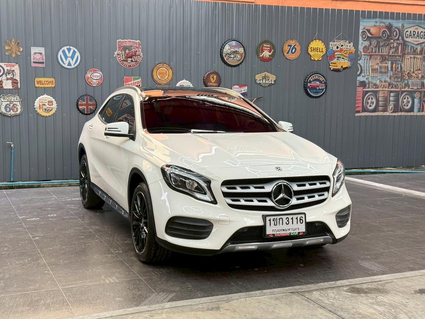 Mercedes-benz GLA250 2.0 AMG Dynamic ปี2020 รถบ้าน ใช้น้อย ไม่เคยชนไม่เคยทำสี 