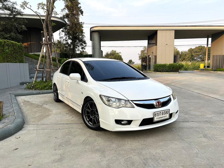 2011 Honda Civic FD ออโต้ สีขาวภายในดำหายาก รถสวยมาก