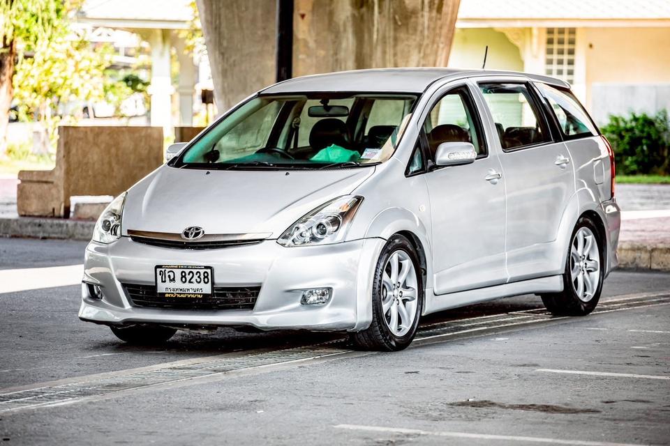 Toyota Wish 2.0Q สีบอกรอนเงิน สภาพนางฟ้า ปี 2007 เกียร์ออโต้