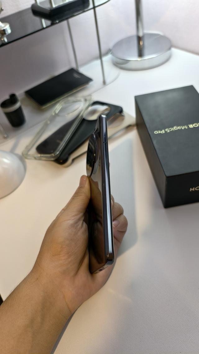 Honor magic 5 pro อุปกรณ์กล้องครบ 6