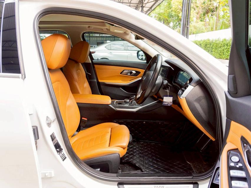 BMW 320Li Limousine Luxury ปีจด 2022-BSi ถึง 28/12/69 / 100,000 km.-Warranty ถึง 28/12/69 / 200,000 km 8