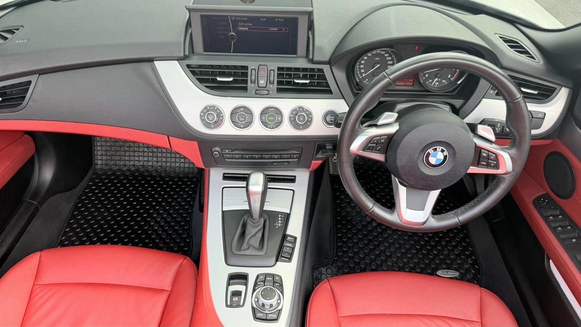 2010 BMW Z4 2.5 sDrive23i สีขาว Milage 40,XXX KM สวยที่สุดเท่าที่เคยเห็น เดิมทุกจุด รถศูนย์ Millennium auto เข้าศูนย์ เซอร์วิสศูนย์ทุกระยะ รูปที่ 18
