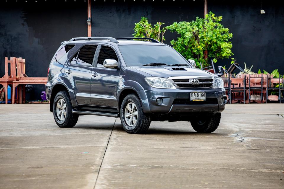 #TOYOTA #FORTUNER 3.0V 4WD เกียร์ออโต้ ปี 2006สีเทา | ดีเซล | 7 ที่นั่ง✨ รถสวยสภาพดี พร้อมใช้งาน✅ เครื่องยนต์เดิม เดินเรียบ แรงดี✅ เกียร์ออโต้ +