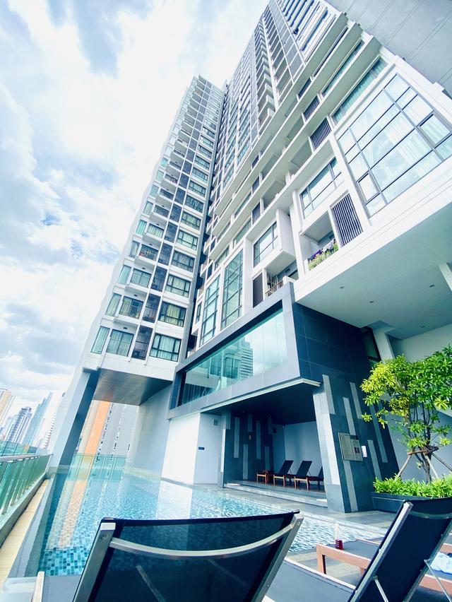 FUSE SATHORN-TAKSIN CONDO ชั้น 25 พร้อมเข้าอยู่ ตกแต่งครบ ติด BTS กรุงธนบุรี Station กรุณาติดต่อ K. M  089-8904915 2