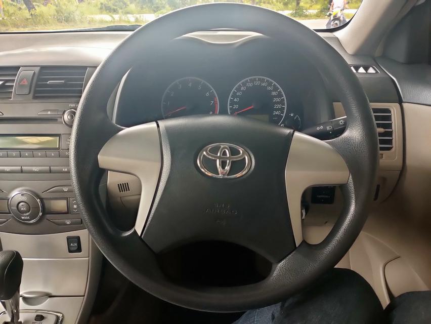 Toyota Altis 1.8 E 5