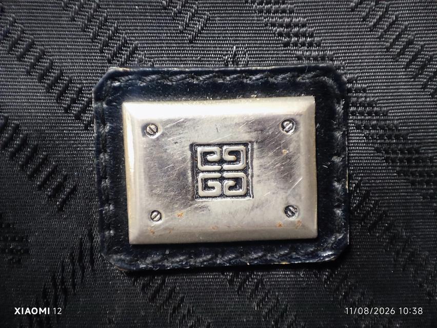 กระเป๋าสะพาย Givenchy(ขีวองชี) รุ่น/ลักษณะ Vintage 4G Logo Jacquard&Leather Cossbody Camera Bag (กระเป๋าทรงกล้องสายสะพานปรับได้) ผลิตในยุค 80-90 รูปย่อยที่ 2