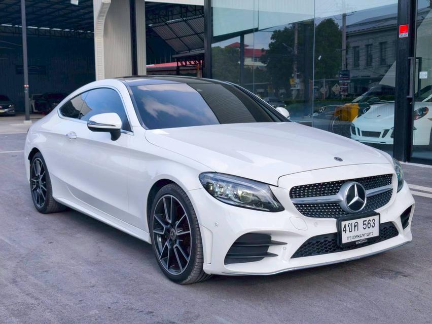 รหัสรถ KPV563 2023 BENZ C200 2.0 COUPE AMG DYNAMIC