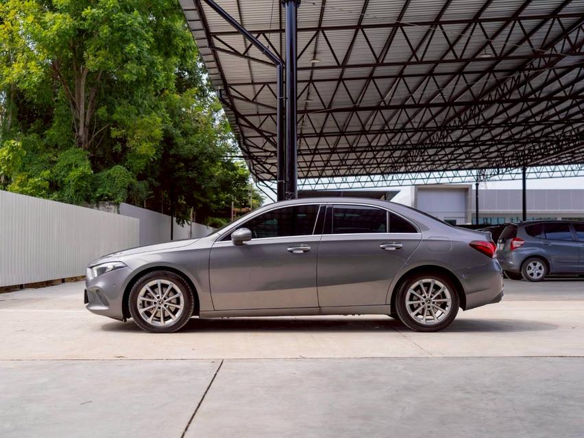 ดาวน์ 0% Mercedes Benz A200 Progressive ปี จด 2022 6