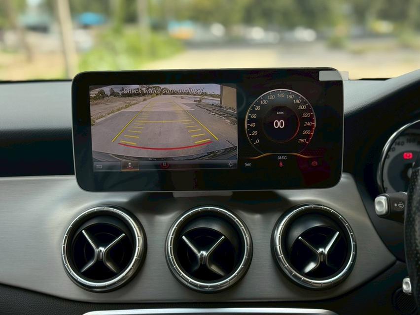 Mercedes Benz CLA250 Shooting Brake AMG Dynamic ปี 2015 11