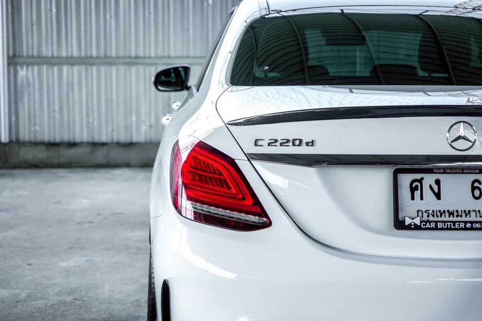 Mercedes-Benz C220d 2.0 AMG Dynamic W205 AT 2022 รูปที่ 5