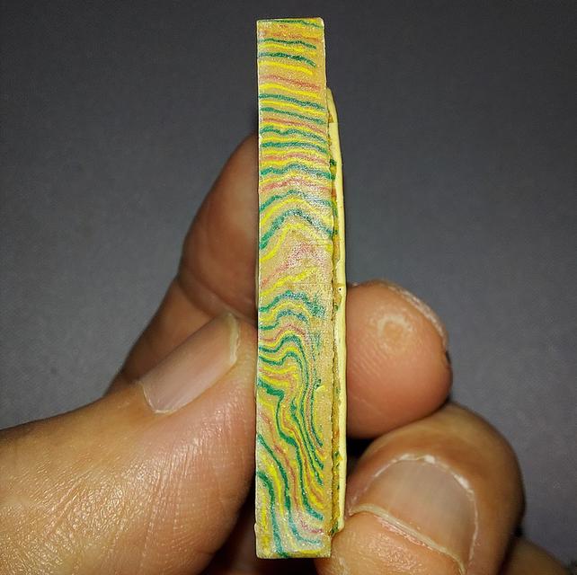 พระสมเด็จสายรุ้งหน้าขาว ตะกรุด 3 กษัตริย์ หลวงพ่อแพ ปี 2537 พิมพ์งดงาม เดิมจากวัด