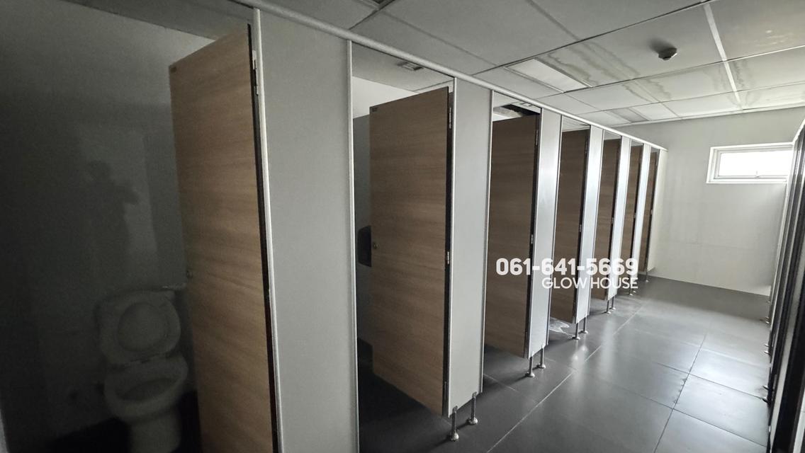 โอกาสทอง! ราคาเพียง 350 บ./ตรม. ให้เช่าโกดัง/ออฟฟิศขนาดใหญ่ 717 ตร.ม. ทำเลใจกลางเมือง ติดเพชรบุรีตัดใหม่ รีบจองก่อนเต็ม! 5