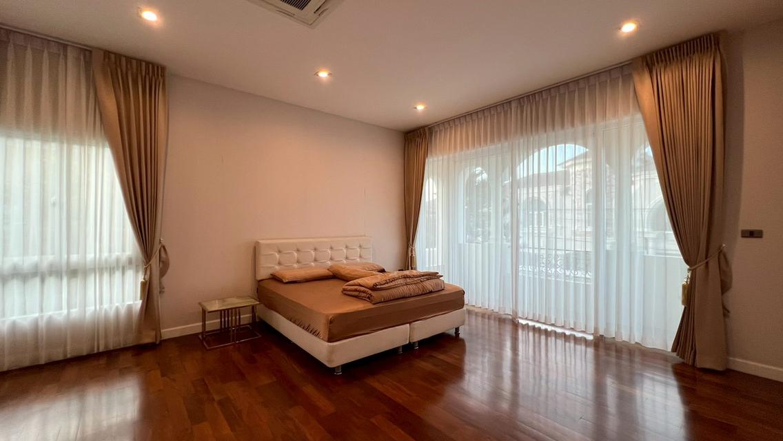 Two Grand Monaco for rent with private pool 17