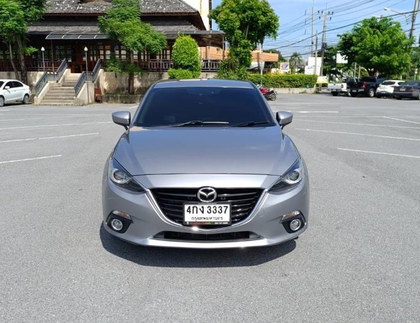 Mazda 3 รุ่น 2.0S sport ฟรีดาวน์ จัดเต็ม 2
