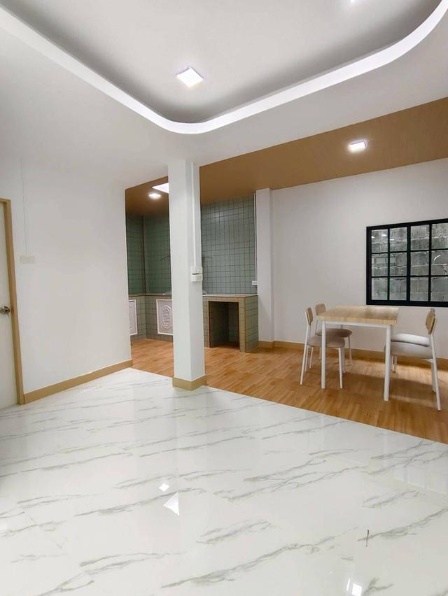 หมู่บ้านอมรทรัพย์ เลียบวารี 25 7