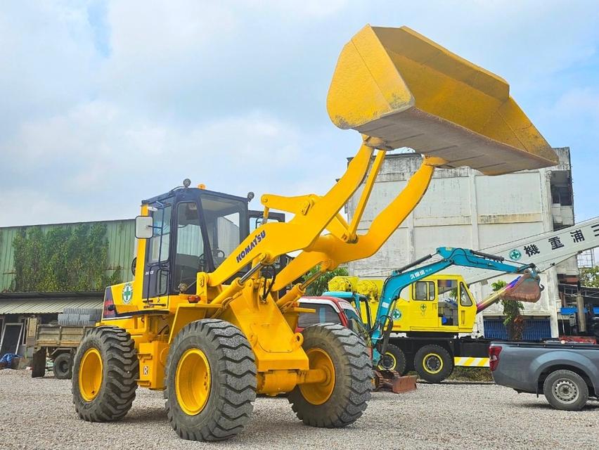 รถตักล้อยาง KOMATSU WA120-1 3