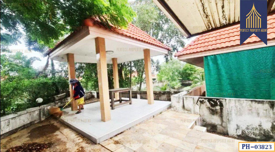 รูป บ้านเดี่ยว หมู่บ้าน ณพณภา คลองตำหรุ ชลบุรี พร้อมอยู่ หลังมุม 4