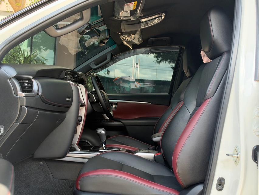 2023 TOYOTA FORTUNER LEGENDER 2.4 รถมือเดียวออกป้ายแดง รถวิ่งน้อย ประวัติศูนย์ครบ รถไม่เคยมีอุบัติเหตุครับ รูปที่ 13