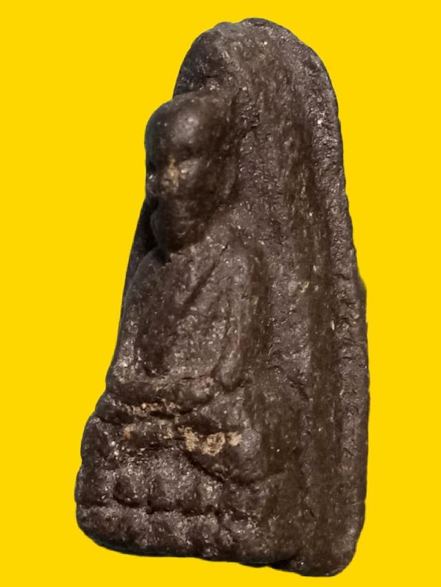 หลวงปู่ทวดเนื้อว่าน 2497 พิมพ์ชลูด 4