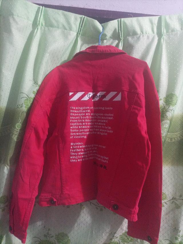 เสื้อแจ็คเก็ตยีนส์ และ เสื้อแขนยาว