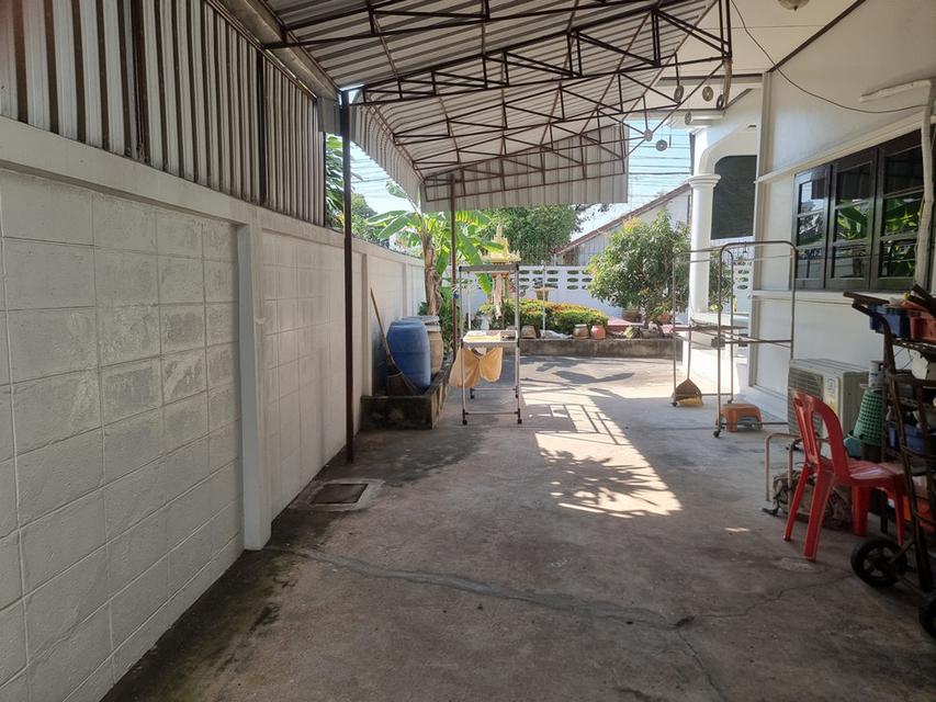 ขายบ้านเดี่ยว ถนนจักกะพาก ปากน้ำ สมุทรปราการ เนื้อที่ 122.8 ตารางวา 6 ห้องนอน 2 ห้องน้ำ จอดรถ 6 คัน ตรงข้ามโรงพยาบาลสมุทรปราการ 4