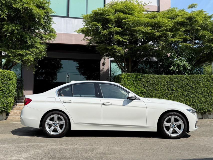 2017 BMW 320D LCI รถมือเดียวออกป้ายแดง รถวิ่งน้อย เข้าศูนย์ทุกระยะ รถไม่เคยมีอุบัติเหตุครับ 2
