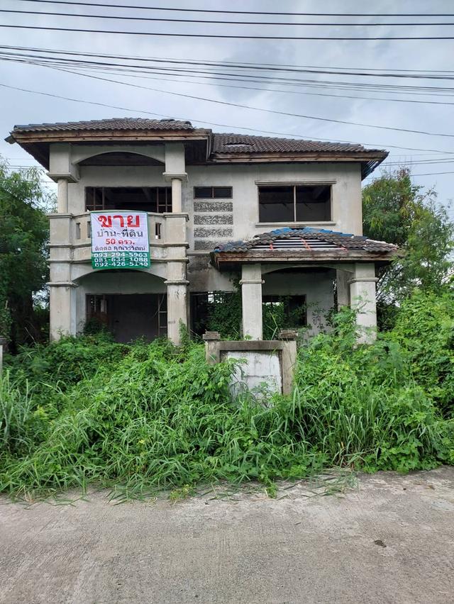 บ้านเดี่ยวสองชั้น 3 ห้องนอน 2 ห้องน้ำ 1