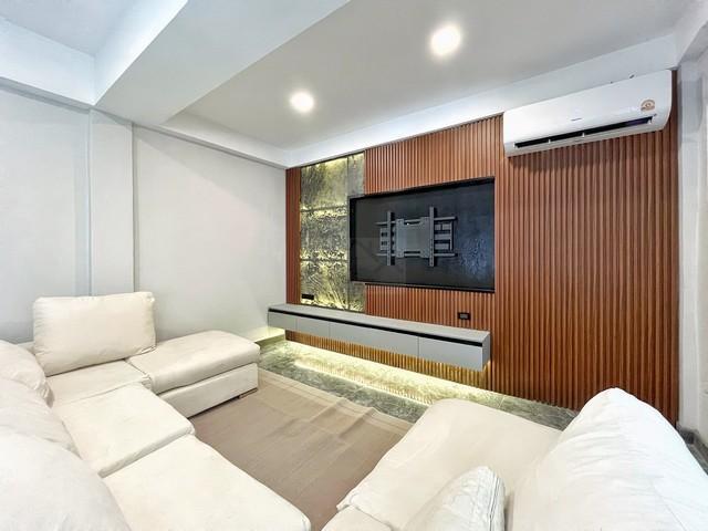 ให้เช่าบ้านเดี่ยว 5 ชั้น 600 ตร.ม. ซอยทองหล่อ 25 สไตล์คลาสสิกโมเดิร์น ใกล้ รพ.สมิติเวช 3