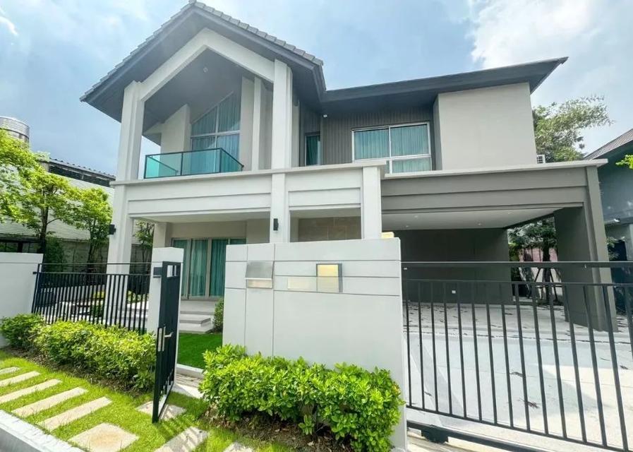 ขาย/ให้เช่า บ้านเดี่ยว บางกอก บูเลอวาร์ด ซิกเนเจอร์ ลาดพร้าว–เสรีไทย เขตบึงกุ่ม BRE25441