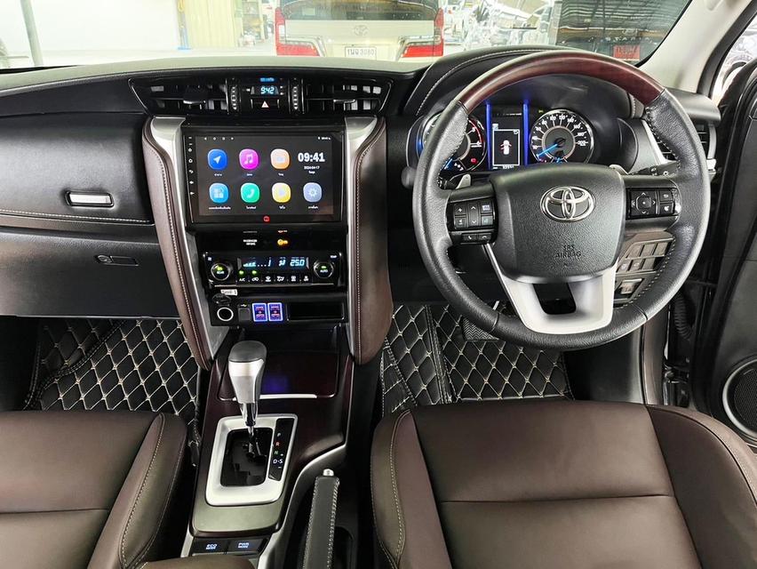  Toyota Fortuner 2.4 V (ปี 2020) SUV AT - 2WD รถมือสอง ไมล์น้อย ฟรีดาวน์  5